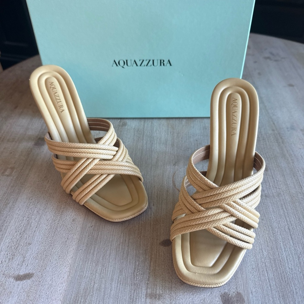 Aquazzura Tan Oahu Sandal 95 Size 38 Size 8B Brand New with Box